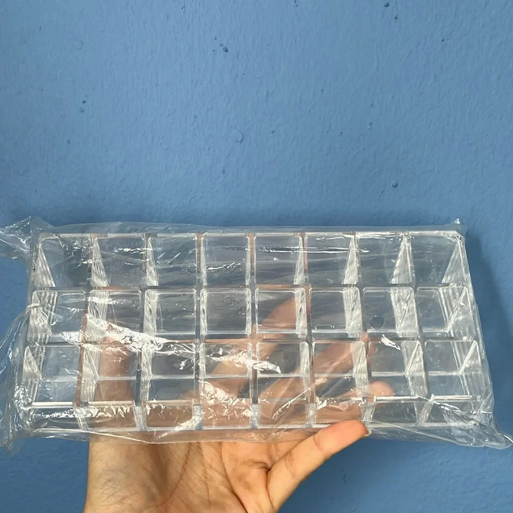 24 section organizer, lipstick holder